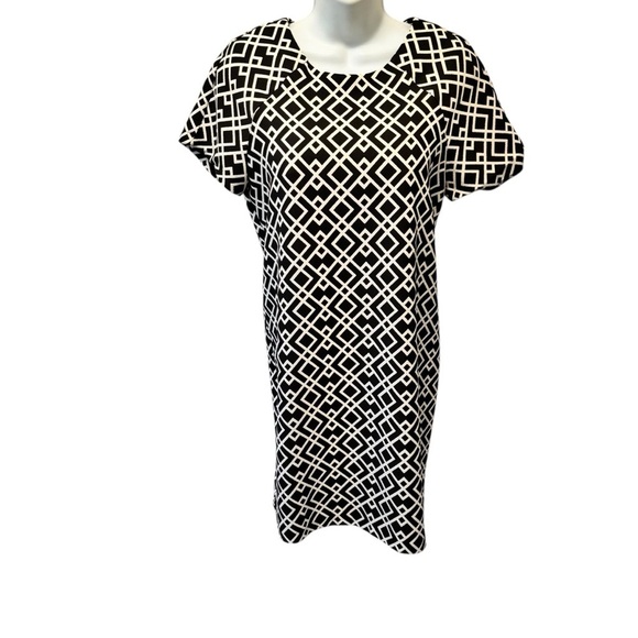 Zara Basic Geometric Black White Dress Sz L Short Sleeve Boxy Fit Business - Picture 1 of 6
